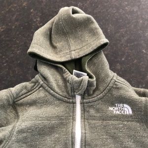 3T north face zippy